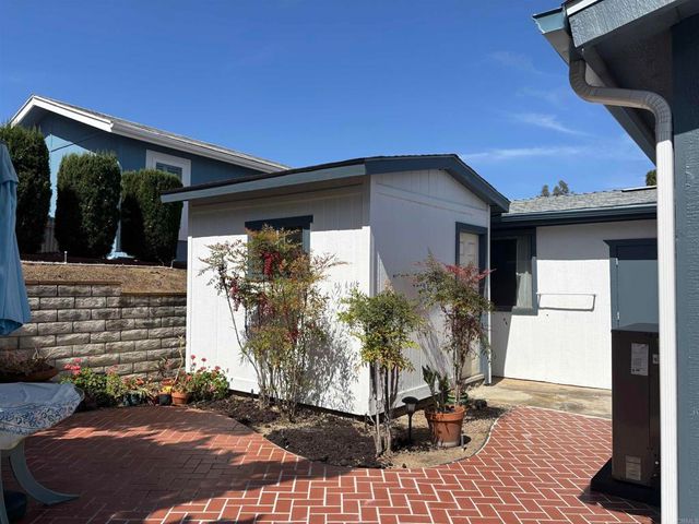 2295 Lindsay Drive, Carlsbad, CA 92008