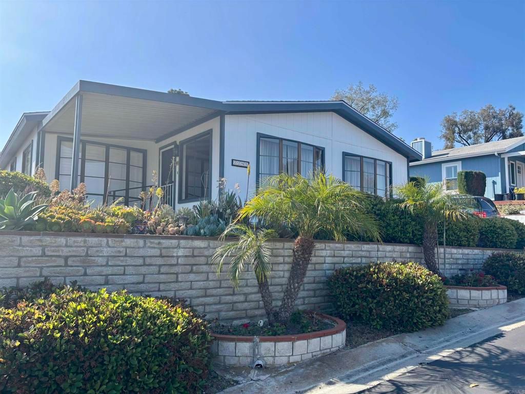 2295 Lindsay Drive, Carlsbad, CA 92008