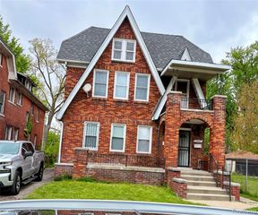 15954 NW Hackett Street, Detroit, MI 48227