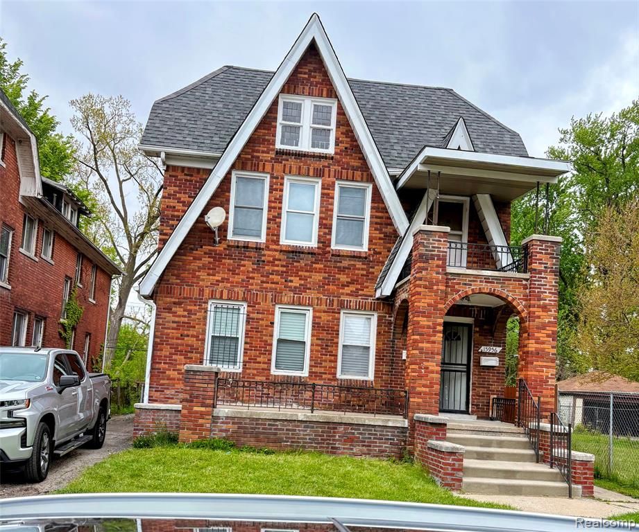 15954 NW Hackett Street, Detroit, MI 48227
