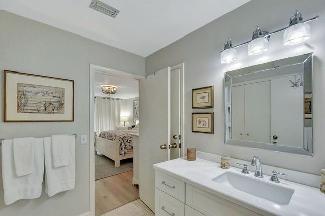 1517 Wood Ave, St Simons Island, GA 31522