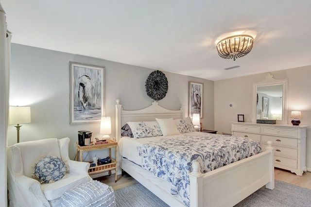 1517 Wood Ave, St Simons Island, GA 31522