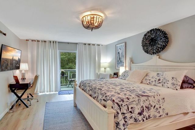 1517 Wood Ave, St Simons Island, GA 31522