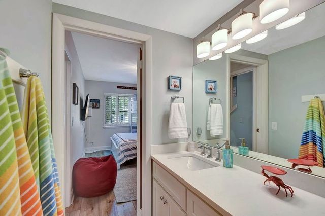 1517 Wood Ave, St Simons Island, GA 31522