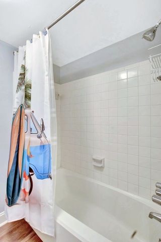 1517 Wood Ave, St Simons Island, GA 31522