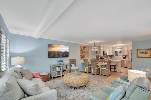 1517 Wood Ave, St Simons Island, GA 31522