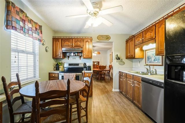 76 Baker SE Road, Cartersville, GA 30121