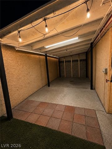 2735 Poppyseed Way, Las Vegas, NV 89142