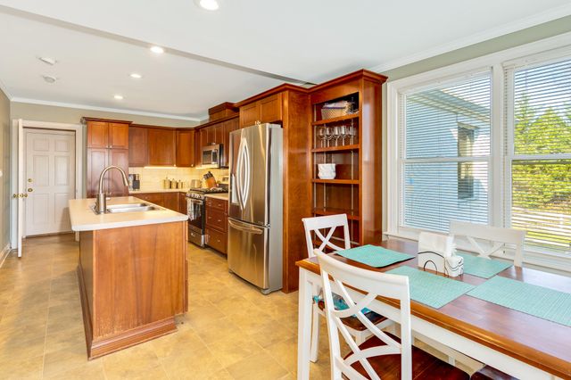 1407 Peter Pan Road, Lookout Mountain, GA 30750