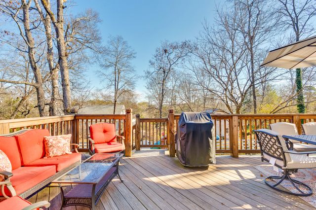 1407 Peter Pan Road, Lookout Mountain, GA 30750