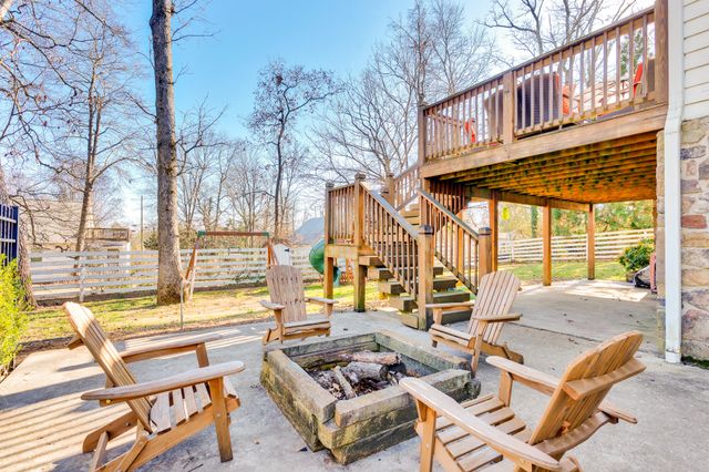 1407 Peter Pan Road, Lookout Mountain, GA 30750