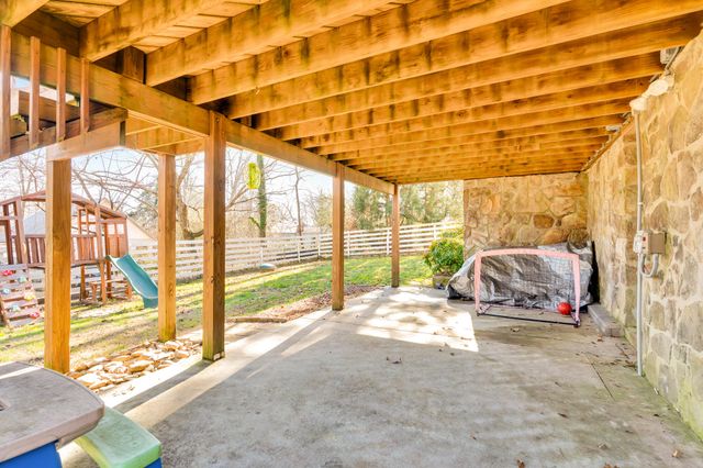 1407 Peter Pan Road, Lookout Mountain, GA 30750