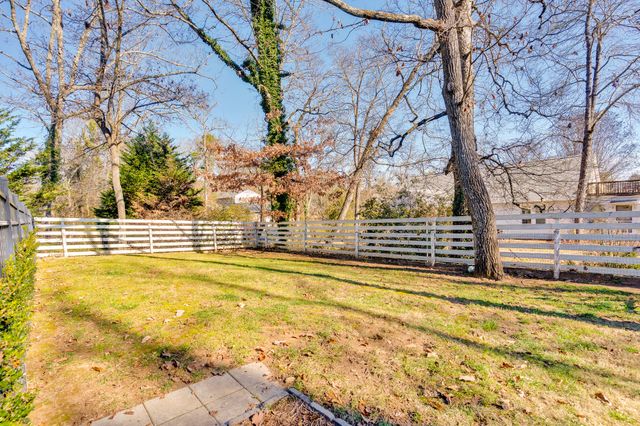 1407 Peter Pan Road, Lookout Mountain, GA 30750