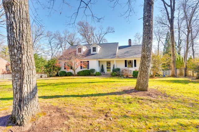 1407 Peter Pan Road, Lookout Mountain, GA 30750