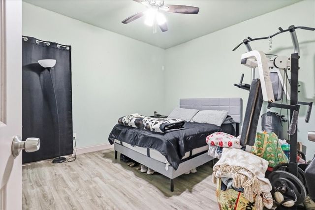 206 N Wood Street, Cleburne, TX 76033