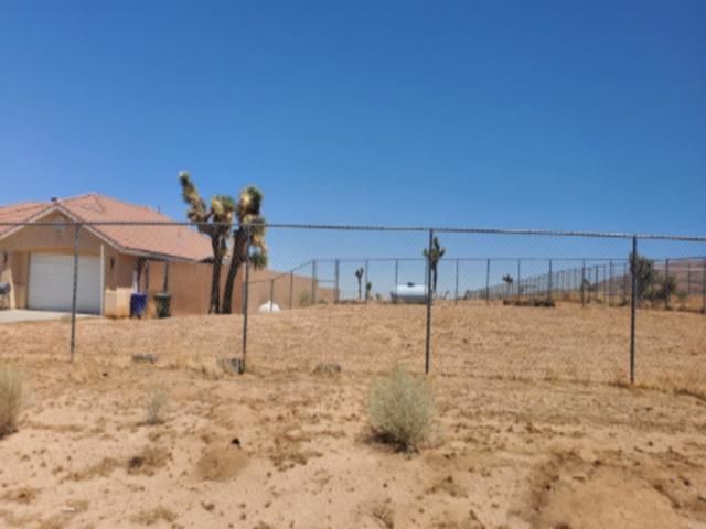 9367 Mustang Av, Apple Valley, CA 92308