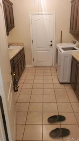 9367 Mustang Av, Apple Valley, CA 92308