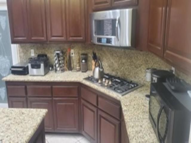 9367 Mustang Av, Apple Valley, CA 92308