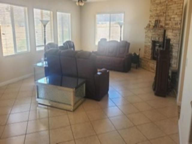 9367 Mustang Av, Apple Valley, CA 92308