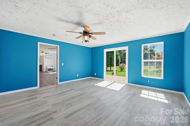 547 Pea Ridge Street, Morganton, NC 28655