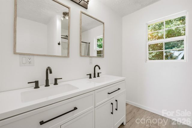 547 Pea Ridge Street, Morganton, NC 28655
