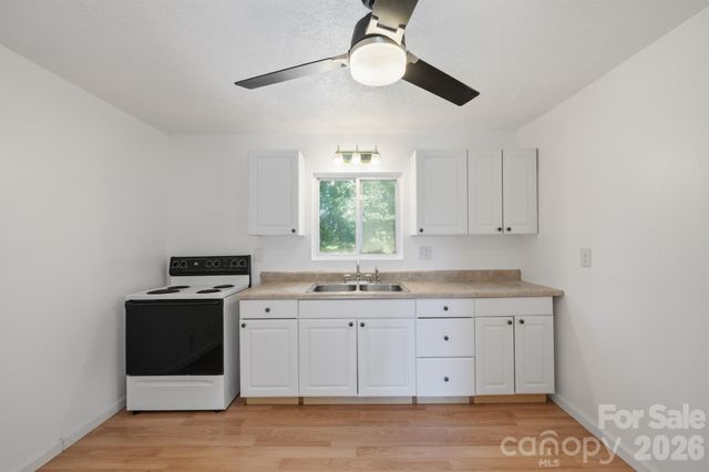 547 Pea Ridge Street, Morganton, NC 28655