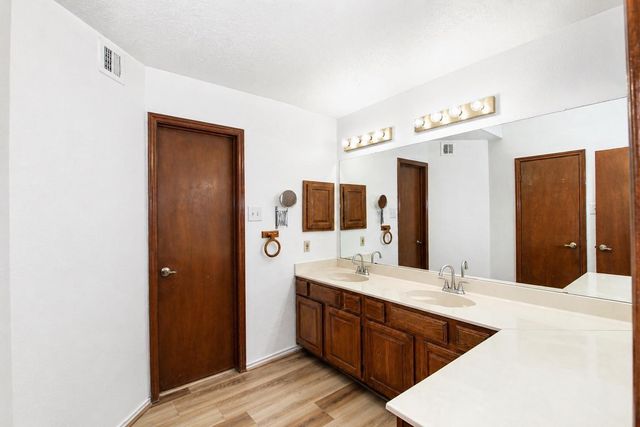 3515 Woodmere Lane, Sugar Land, TX 77478