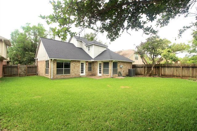 3515 Woodmere Lane, Sugar Land, TX 77478