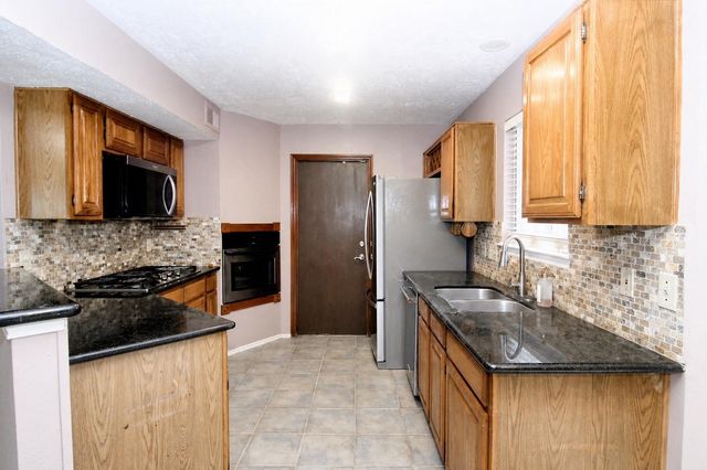 3515 Woodmere Lane, Sugar Land, TX 77478