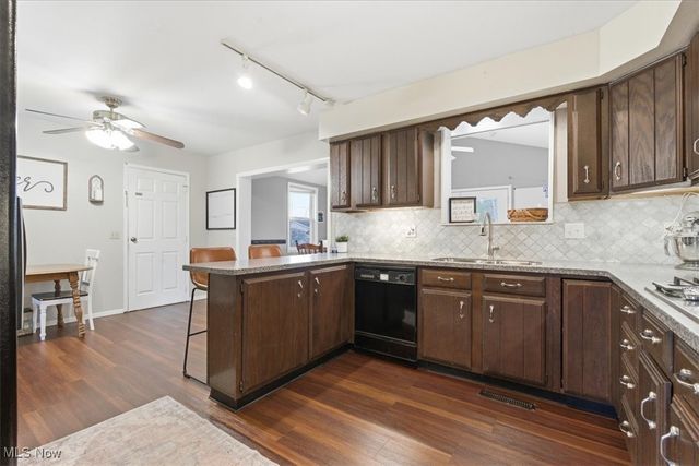 9 Oakbrook Lane, Mineral Wells, WV 26150