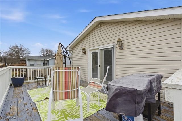 9 Oakbrook Lane, Mineral Wells, WV 26150