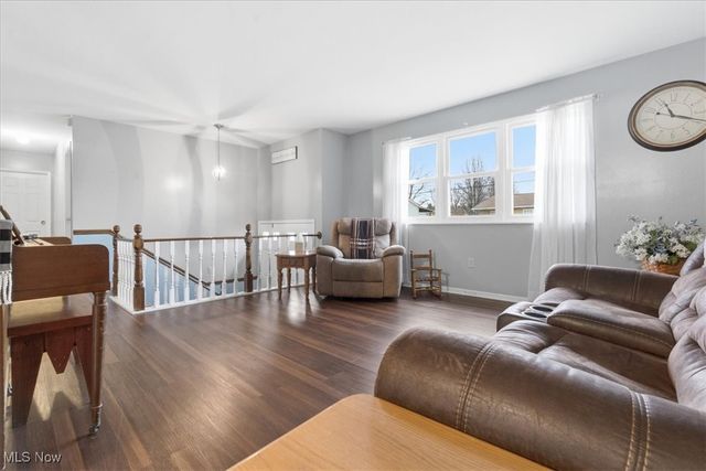 9 Oakbrook Lane, Mineral Wells, WV 26150