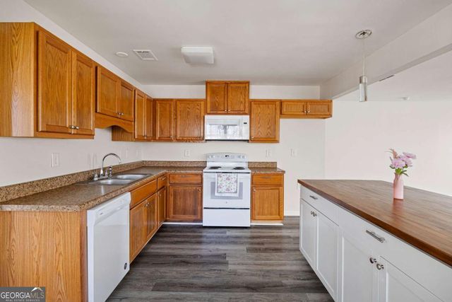 415 Heritage Row, Woodstock, GA 30188
