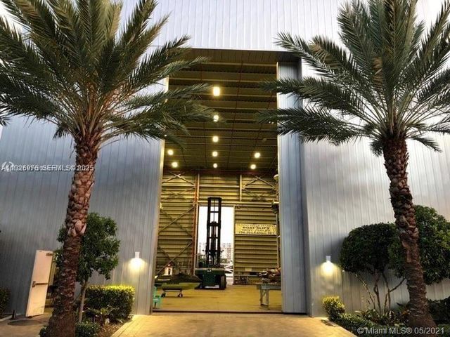 400 Sunny Isles Blvd DD121, Sunny Isles Beach, FL 33160