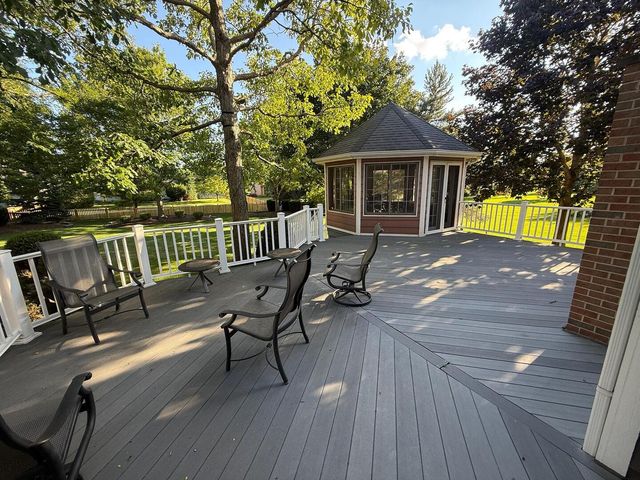 3621 Bunker Hill Drive, Algonquin, IL 60102