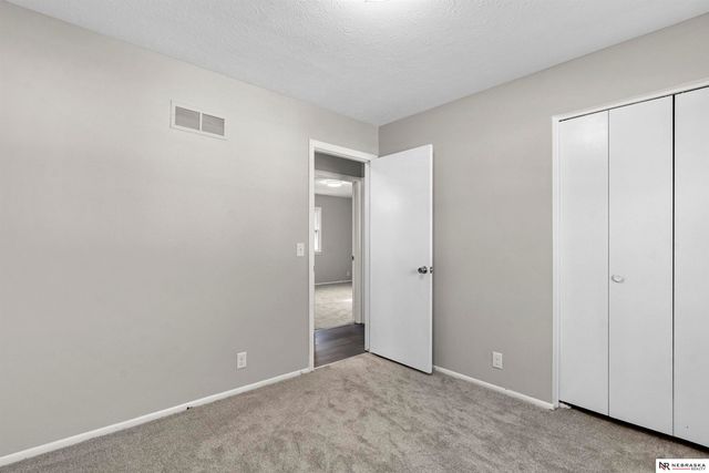 4116 N 101st Street, Omaha, NE 68134