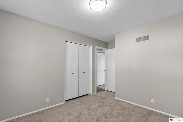 4116 N 101st Street, Omaha, NE 68134