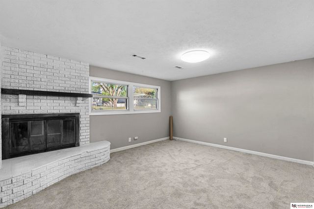 4116 N 101st Street, Omaha, NE 68134