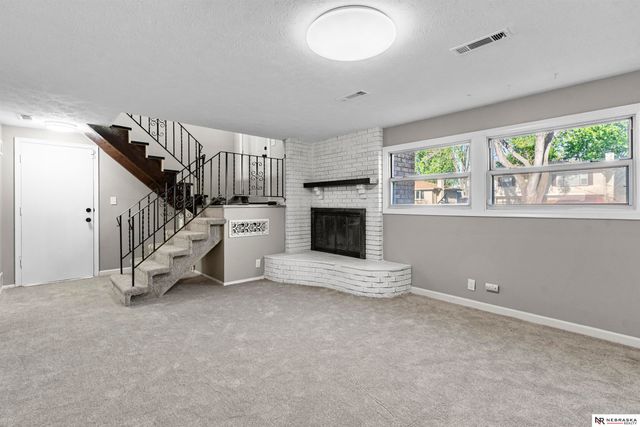 4116 N 101st Street, Omaha, NE 68134