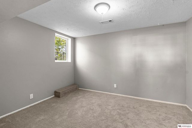4116 N 101st Street, Omaha, NE 68134
