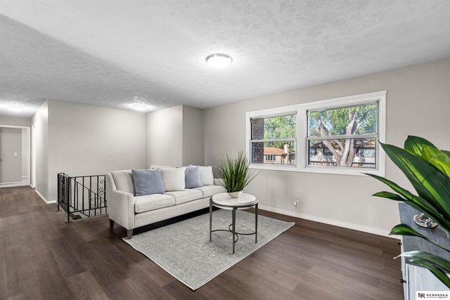 4116 N 101st Street, Omaha, NE 68134