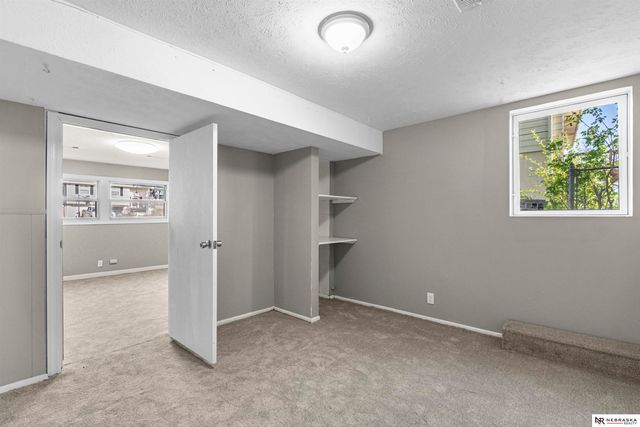 4116 N 101st Street, Omaha, NE 68134