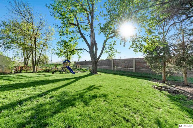 4116 N 101st Street, Omaha, NE 68134