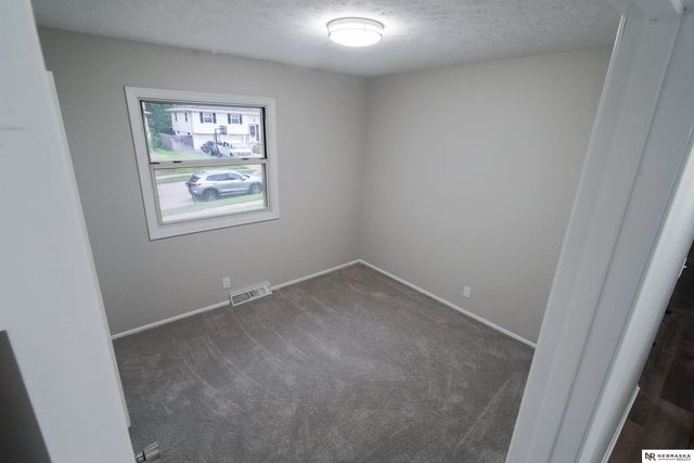 4116 N 101st Street, Omaha, NE 68134