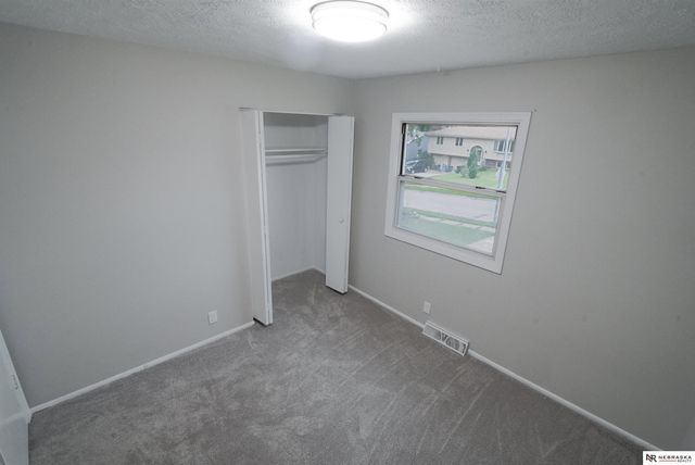 4116 N 101st Street, Omaha, NE 68134