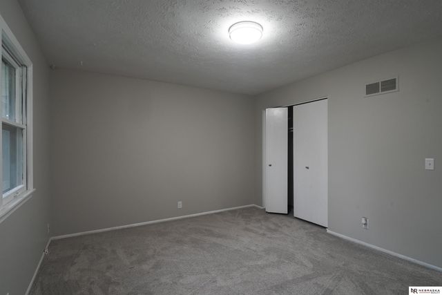 4116 N 101st Street, Omaha, NE 68134