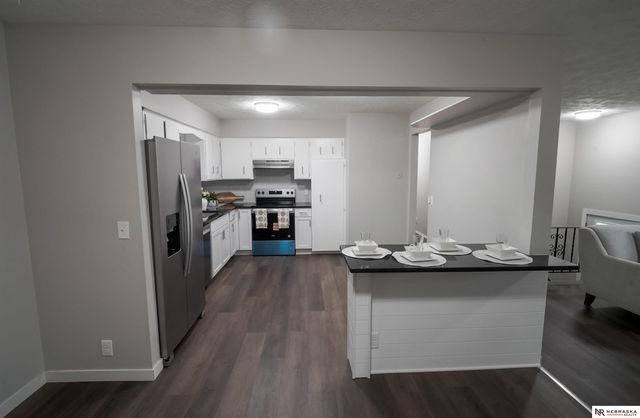4116 N 101st Street, Omaha, NE 68134