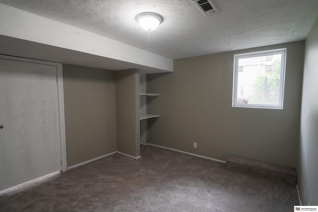 4116 N 101st Street, Omaha, NE 68134
