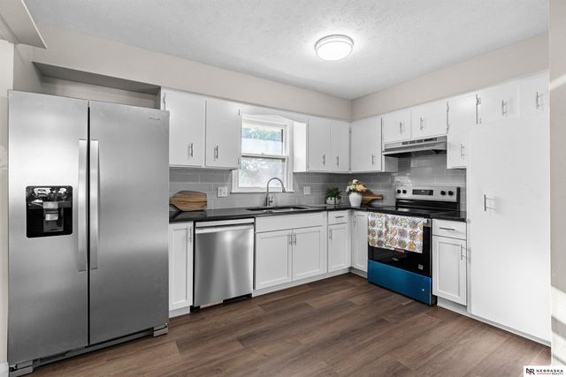 4116 N 101st Street, Omaha, NE 68134