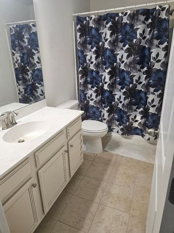 447 Whispering Breeze Lane, Summerville, SC 29486